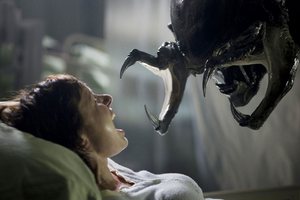 Фильм братьев Страусов «Чужие против Хищника: Реквием» (AVPR: Aliens vs Predator-Requiem)