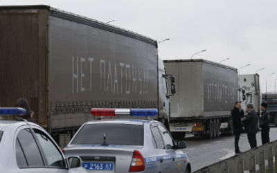 К волгоградским дальнобойщикам приставили московских полицейских