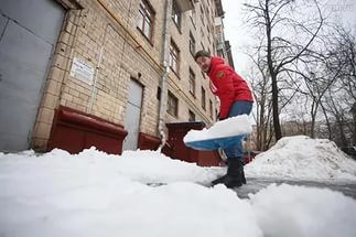 В Волгограде управляющие компании штрафуют за нечищеные дорожки во дворах