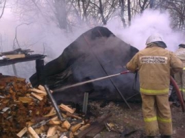 В Волгограде в летней кухне заживо сгорел мужчина