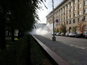 В Волгограде у Вечного огня вспыхнула «Лада Приора»