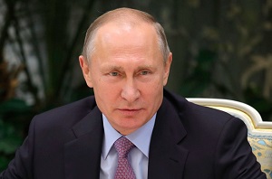 Путин поздравил россиянок с Международным женским днём