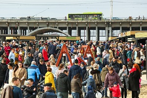 Волгоградцы отметили Масленицу народными гуляниями