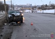 В Волгограде иномарка столкнулась с автобусом