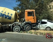 На Ангарском водитель легковушки погиб, столкнувшись с бетономешалкой