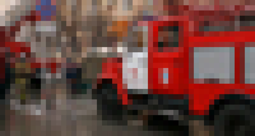 Поджигатели целили в приставов