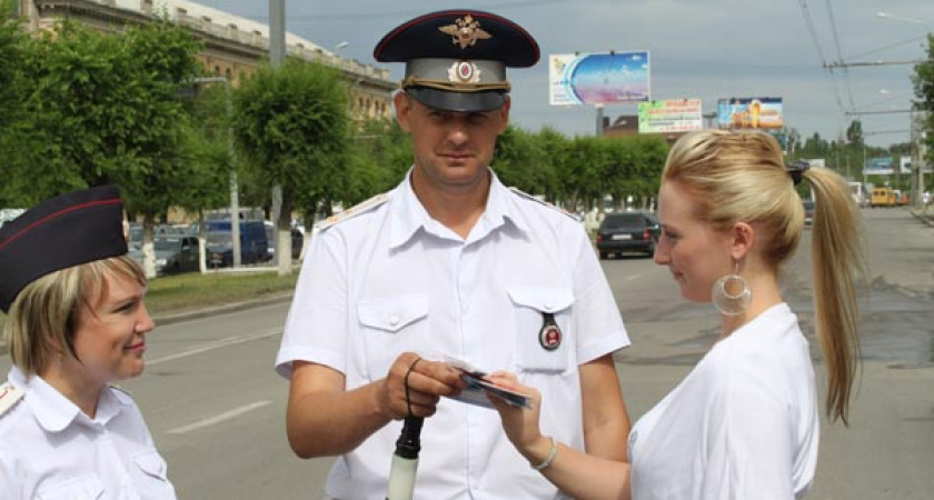 Волгоградские гаишники предпочитают блондинок