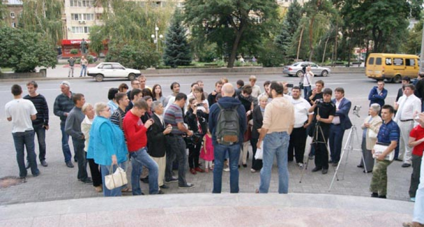 Власть должна работать под гражданским контролем!