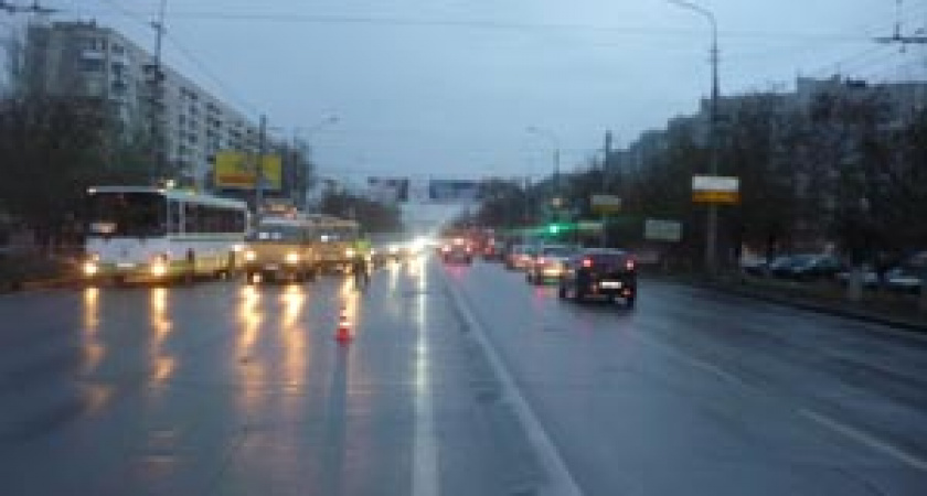 В Волгограде в ДТП пострадали два человека