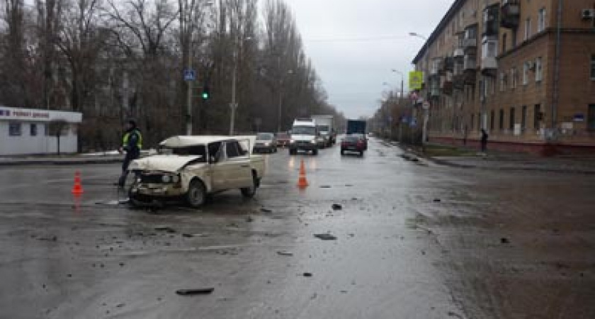 За сутки в Волгограде совершено 4 ДТП