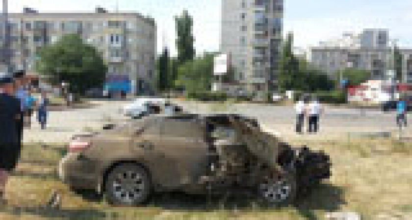 За выходные в Волгограде в ДТП пострадали 4 человека и 1 человек погиб