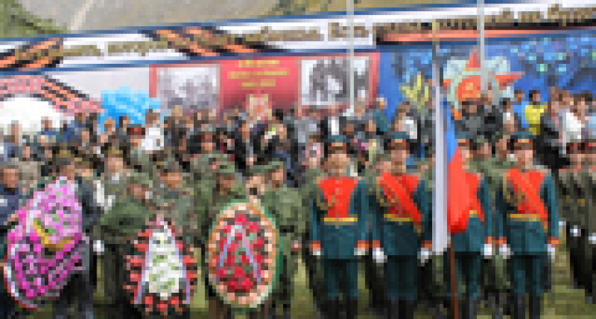 Волгоградцы посетили траурный митинг в Приэльбрусье