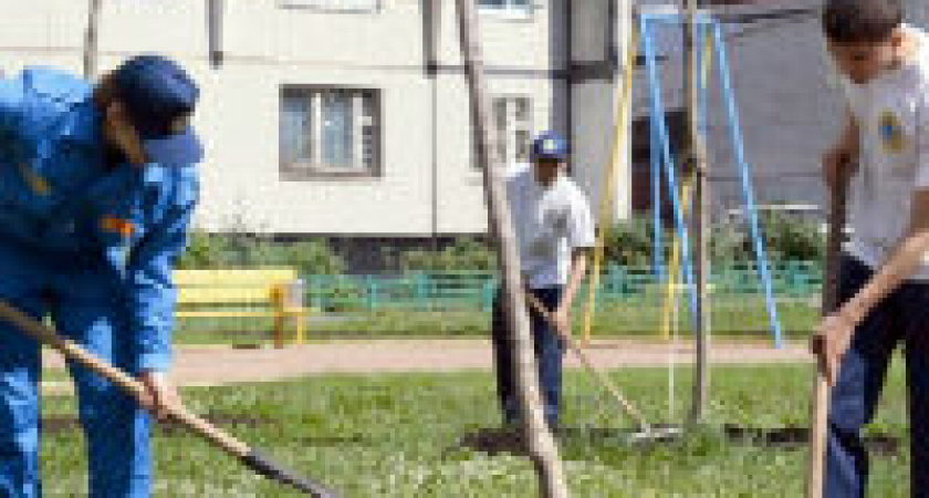 В Волгограде трудоустроили  более 400 подростков 