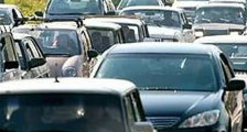 Водителей Волгограда предупреждают о затруднении движения на дорогах