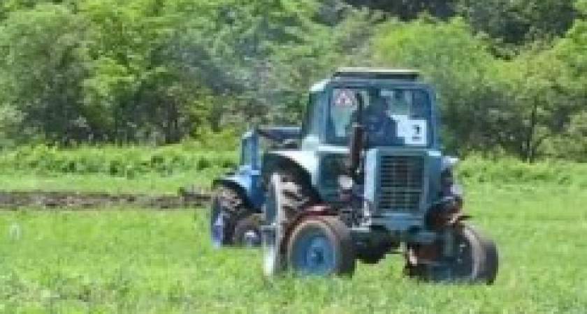 Под Волгоградом тракториста наградили орденом Почета