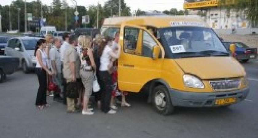 В Волгограде большая часть маршруток работает без договора