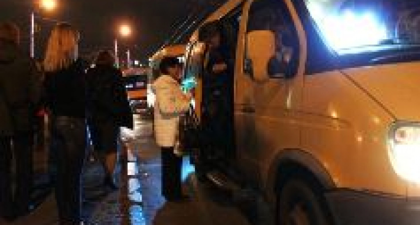 В Волгограде при столкновении маршруток пострадала  пассажирка