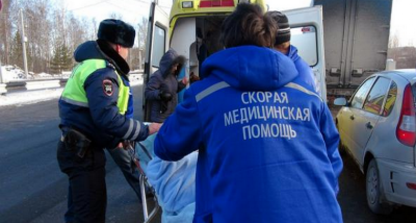 Под Волгоградом полицейские спасли беременную женщину