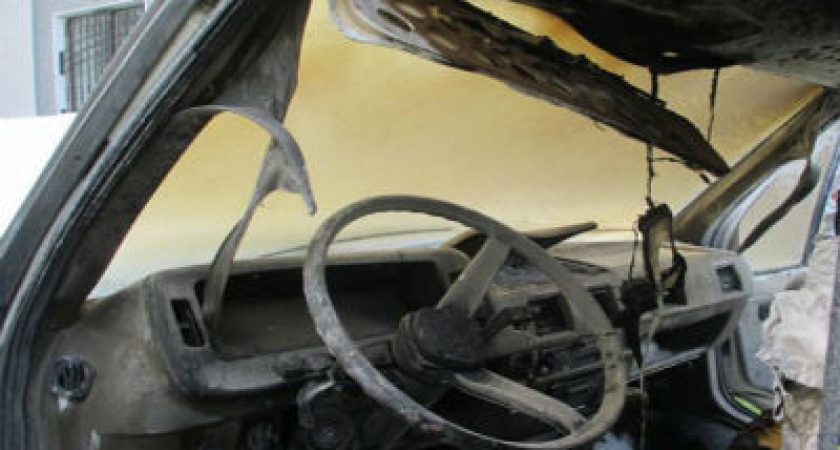 Под Волгоградом водитель сгорел в автомобиле