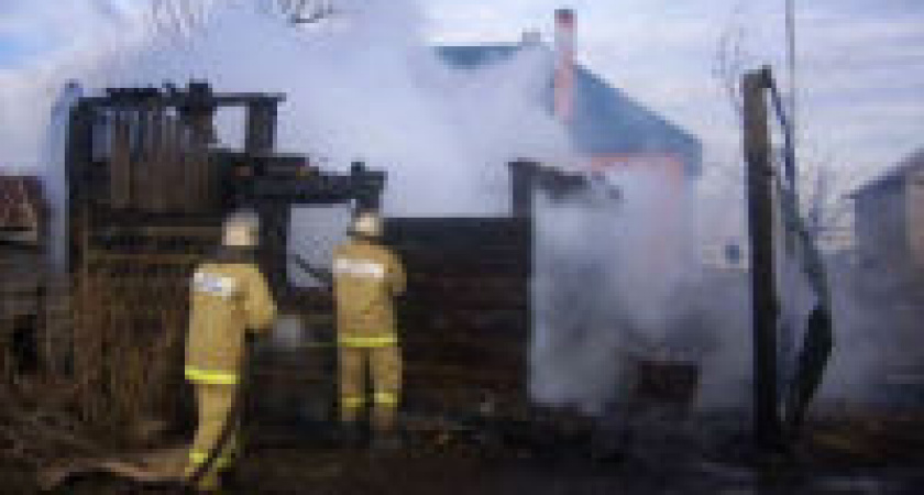 Под Волгоградом в сарае сгорел пенсионер