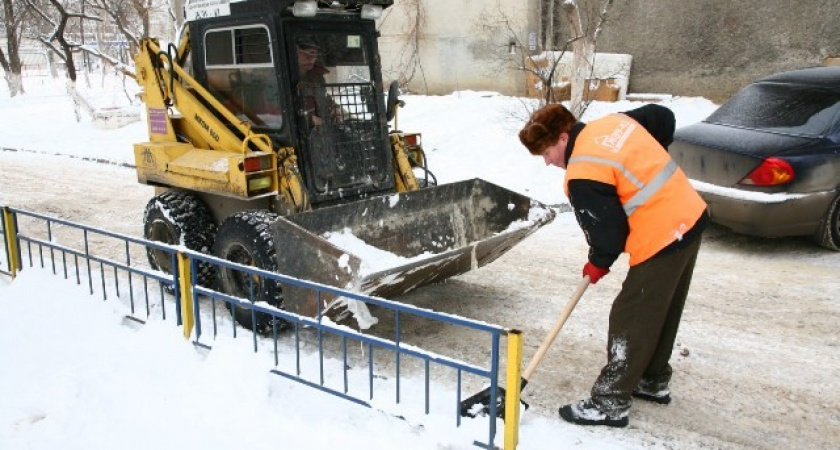 В Волгограде жилинспекция проверяет состояние дворов