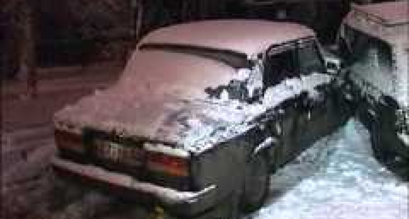 В Волгограде подростки украли из машин аккумуляторы 