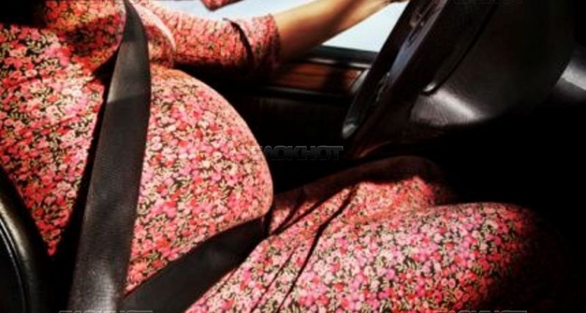 На севере Волгограда в ДТП пострадала беременная автоледи