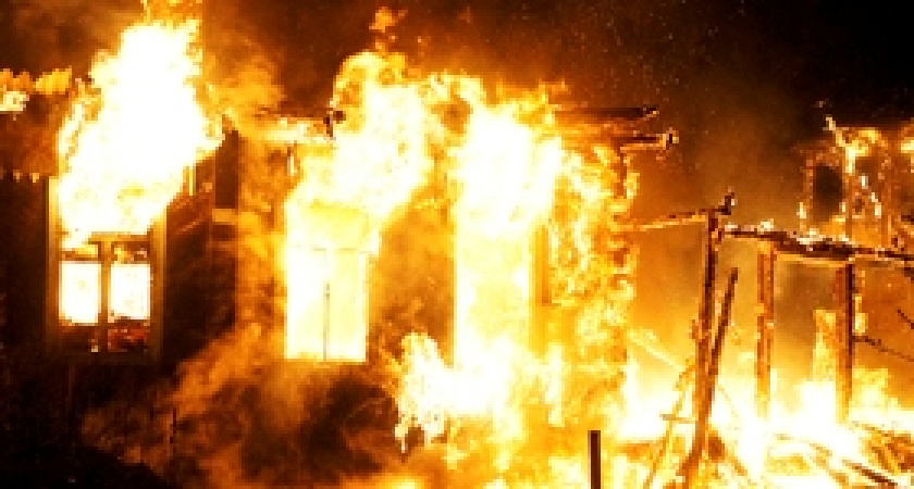 Под Волгоградом сгорел дом