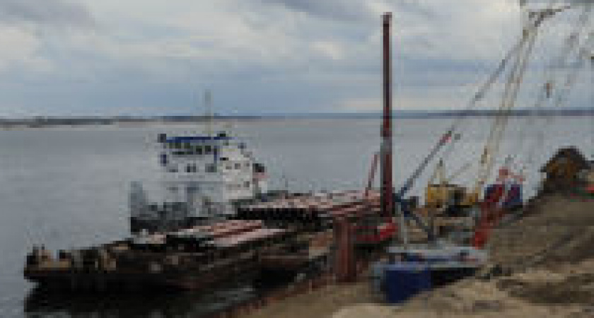 В Волгограде продолжаются работы по укреплению правого берега Волги 