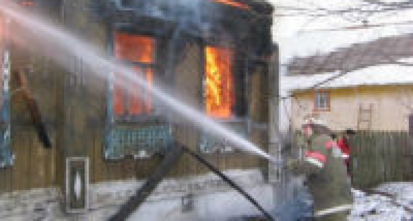 В Волжском в дачном доме заживо сгорел 54-летний мужчина