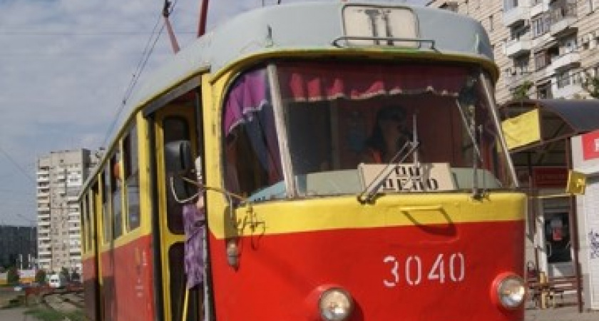 В Красноармейском районе Волгограда трамвай сошел с рельсов