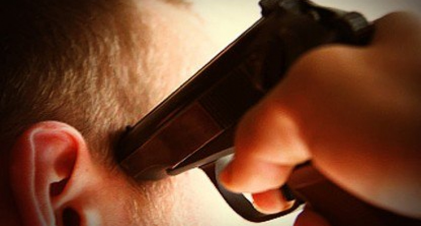 Под Волгоградом мужчина на спор  выстрелил в голову своему знакомому