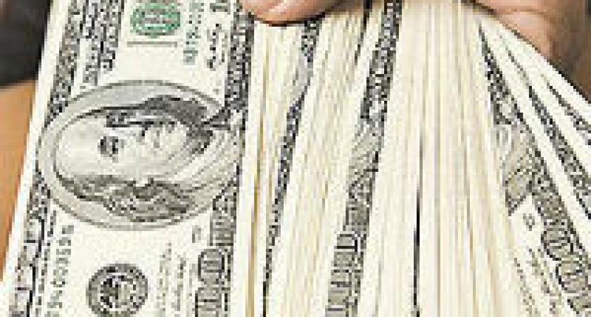 В Волгограде судебный пристав и адвокат подозреваются во взяточничестве