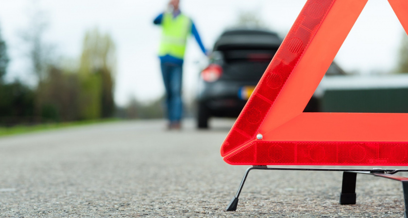 В Волгограде иномарка выскочила на встречку и въехала  в  «Фольксваген»