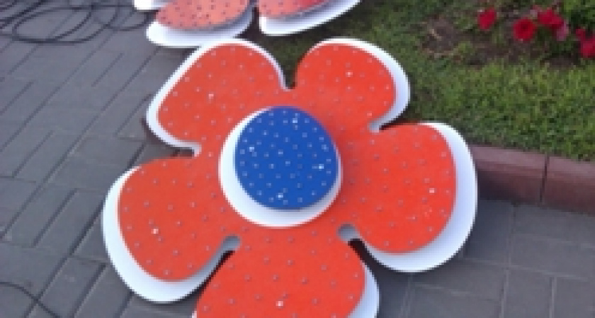 В Волгограде уберут светодиодное дерево с Аллеи Героев