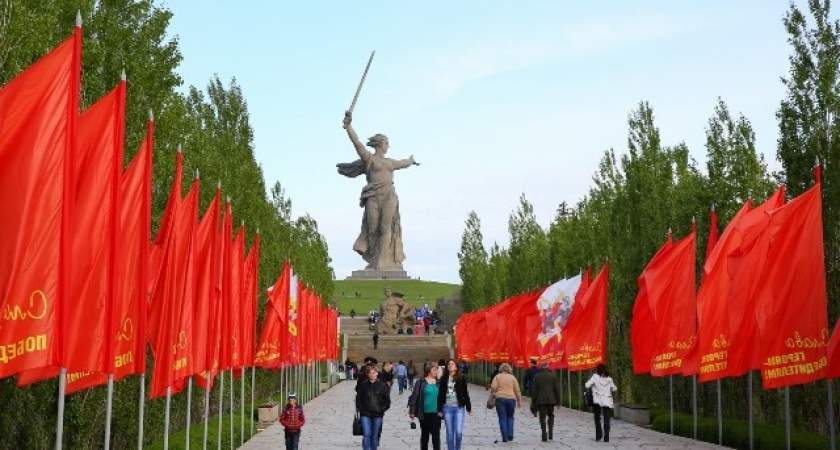 Волгоград украшают ко Дню Победы