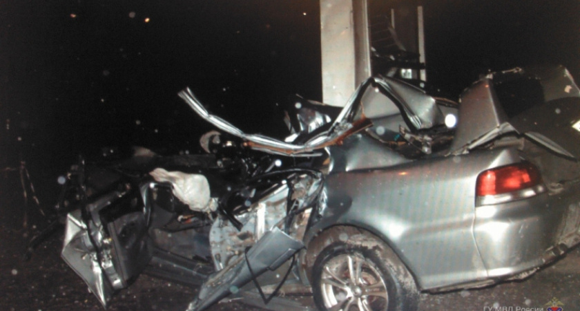 На юге Волгограда два человека погибли в ДТП