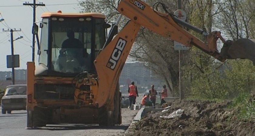 В Волгограде идут ремонтные работы на 2-ой Продольной