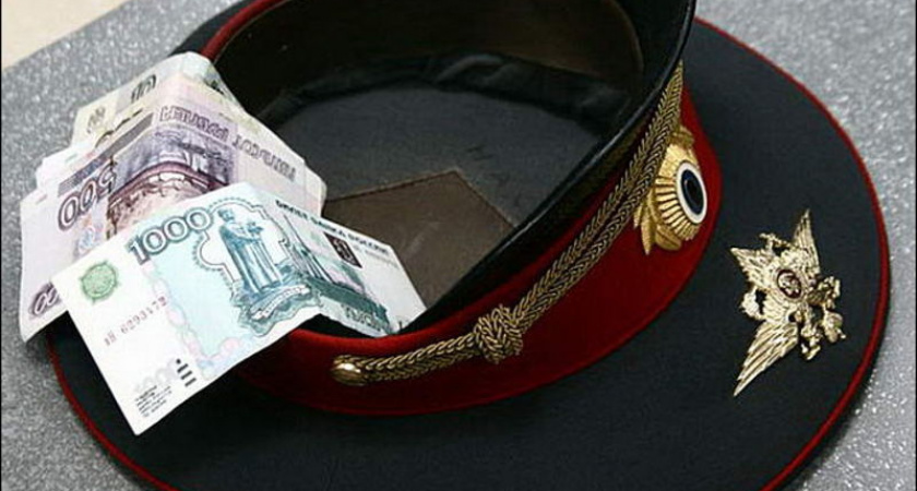 В Волгограде капитана полиции задержали при получении 2-миллионной взятки