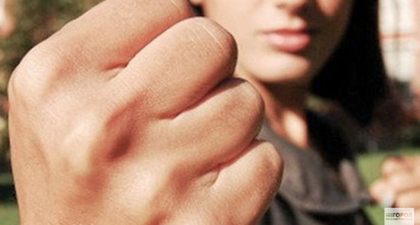 Под Волгоградом мать-алкоголичка избивала ногами свою 7-летнюю дочь  