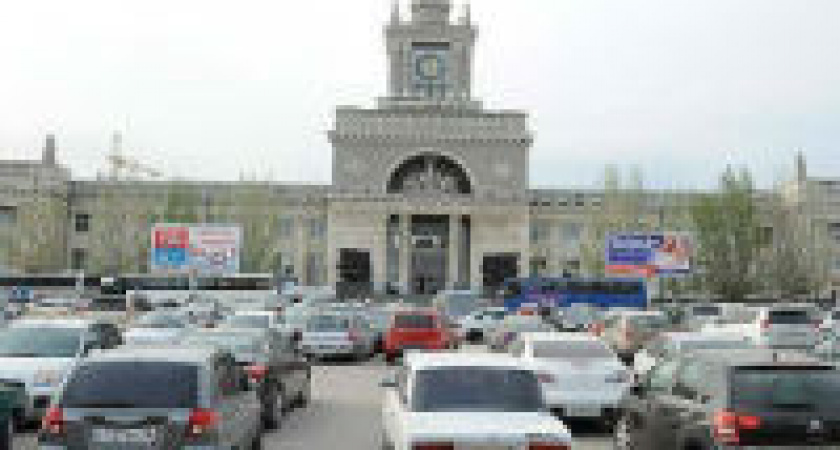 В Волгограде на Привокзальной площади незаконно работали междугородние перевозчики