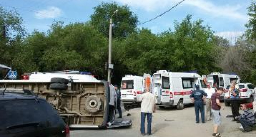 Под Волгоградом  по факту крупного ДТП проводится проверка