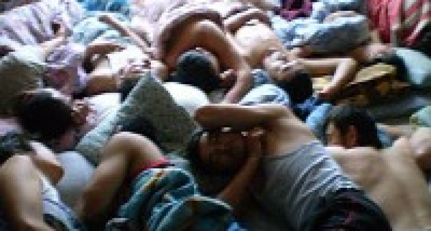 Волгоградка незаконно прописала у себя в квартире пять узбеков