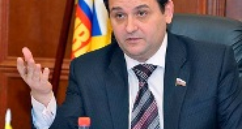 Одинокого старика выбросили на улицу