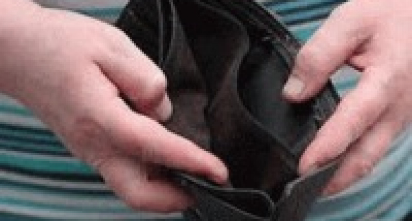 Волгоградцы могут пожаловаться о невыплате зарплаты на «горячую линию»