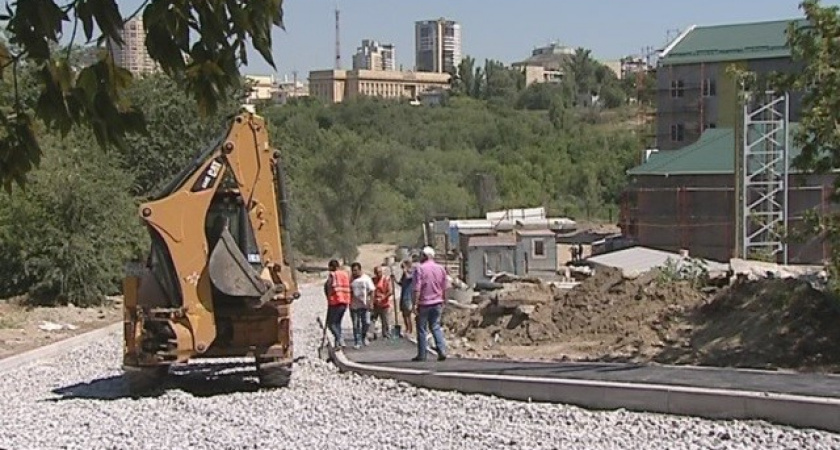 В Волгограде на площади Чекистов отремонтируют автомобильный проезд 