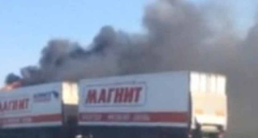 На трассе под Волгоградом сгорела фура