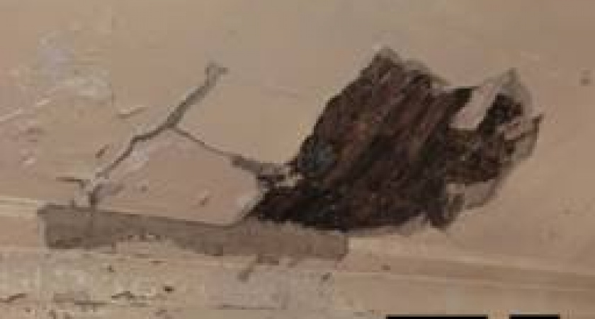 В Волгограде в жилом доме обвалился потолок