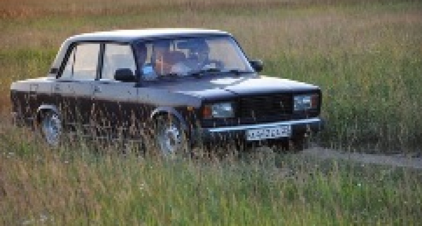 В Волгограде парень угнал машину пенсионерки