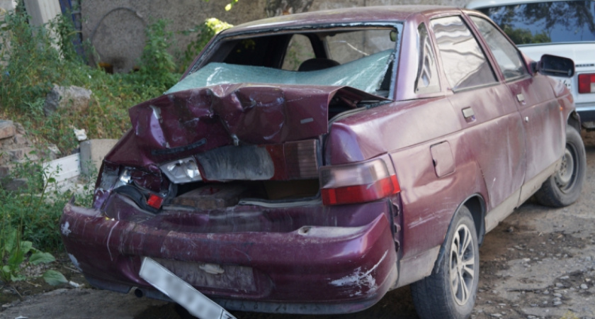 Волгоградец при задержании протаранил патрульный автомобиль